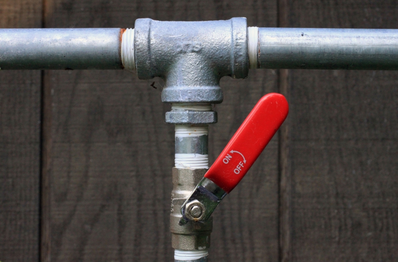 sasu-PUGET THENIERS-min_water-open-house-bicycle-red-vehicle-611604-pxhere.com